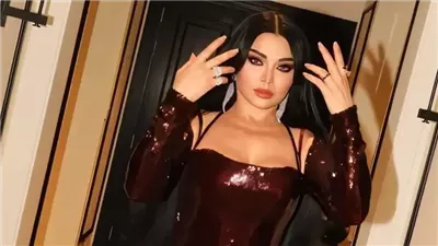 هيفاء وهبي تشعل أجواء عمّان بحفل ضخم.. وموقف طريف من أحد المعجبين على المسرح