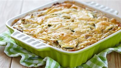 تعلمى طريقة عمل الكوسة بالبشاميل بخطوات بسيطة 