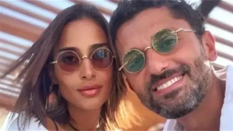 كريم محمود عبد العزيز مع طليقته آن الرفاعي 