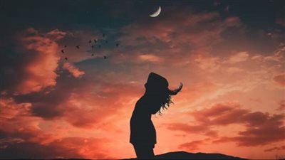  تفسير رؤية الهلال في المنام وعلاقته بالزواج من رجل صالح