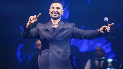 بعفويته المعهودة.. أحمد سعد يطمأن جمهوره: ألف سلامة علينا من الحادثة