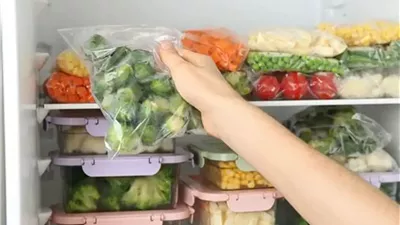 مشاكل التفريز.. 8 أطعمة يُنصح بعدم تفريزها منها الصلصة 