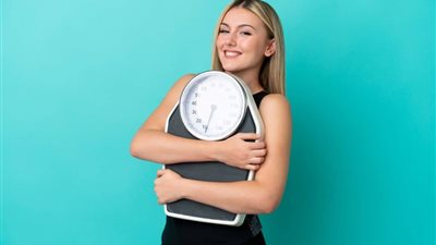 التأثيرات الجمالية لفقدان الوزن.. كيف يؤثر ذلك على صحة بشرتك وشعرك؟