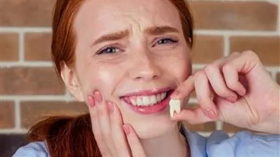 خير أم شر؟.. تفسير حلم  سقوط الأسنان في المنام  لابن سيرين