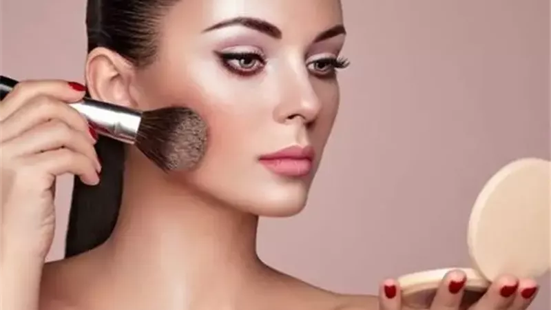 مكياج الوجه النحيف