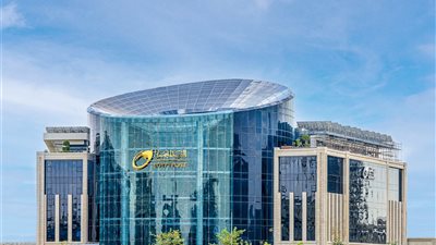 بالتعاون مع 