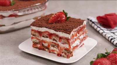 طريقة عمل تيراميسو الفراولة بخطوات بسيطة في مطبخك 