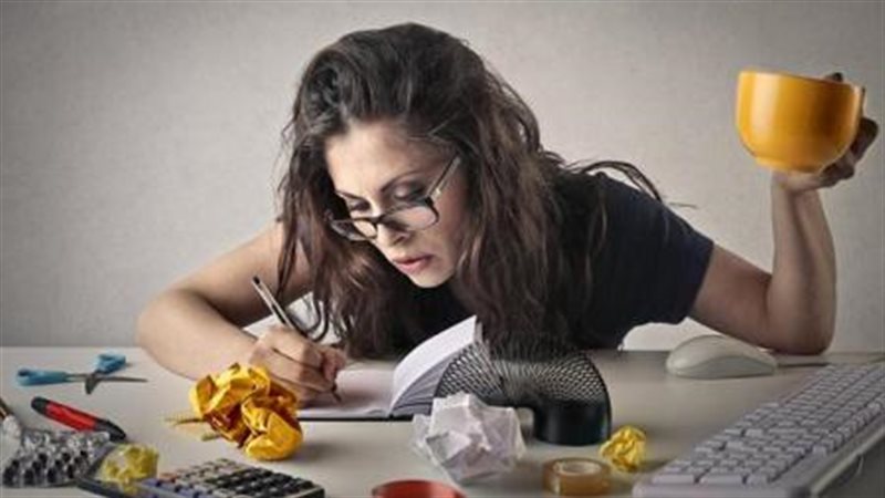 إمرأة غير مهتمة بنفسها