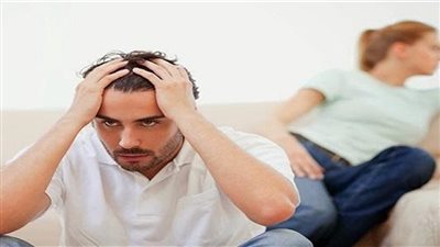 زوج يسأل: كيف أبعد زوجتي عن الجيران السيئين؟