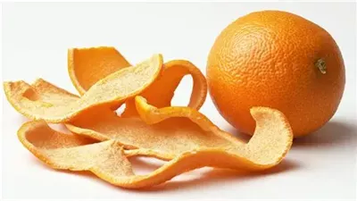 قشر البرتقال.. كنز طبيعي سيغير روتين التنظيف الخاص بك