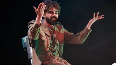 أيوب أبو النصر يوضح ملابسات الجدل حول مشهد «زنا المحارم» بمسرحية «تخرشيش»