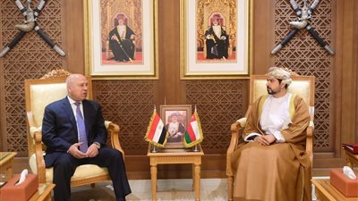 سلطنة عُمان ومصر تبحثان تعزيز التكامل الصناعي والاستثماري