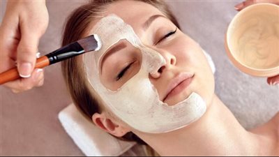  خلطات طبيعية فعالة لتنقية الوجه من العيوب والشوائب