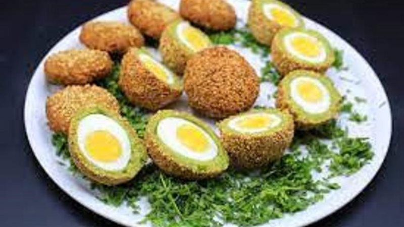 الطعمية المحشية بالبيض المسلوق