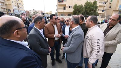 وزير الإسكان يختتم جولته بتفقد مشروعات تطوير  الطرق والإسكان الأخضر بمدينة بدر