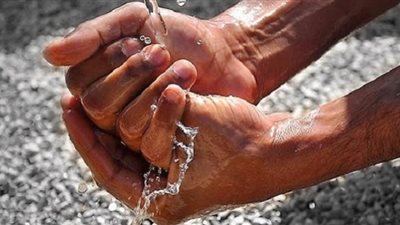 هل يجب خلع الساعة والخاتم أثناء الوضوء؟.. أمين الفتوي يُجيب