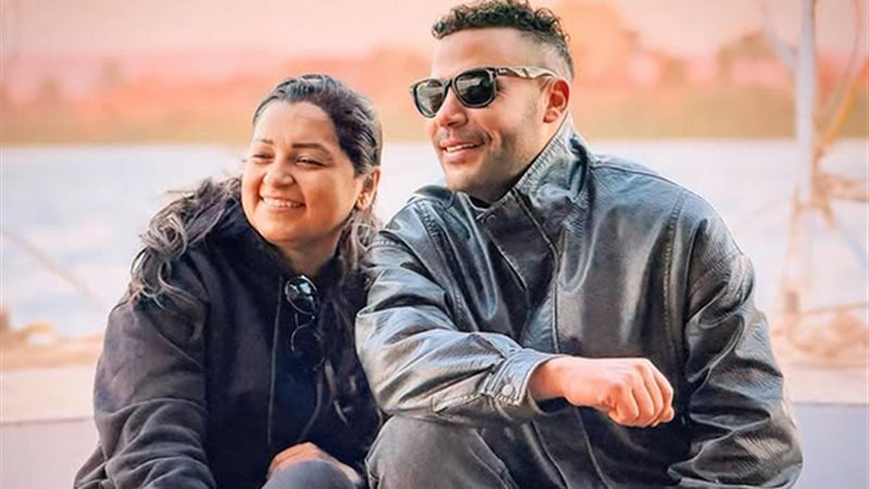 محمد إمام مع المخرجة شيرين عادل 