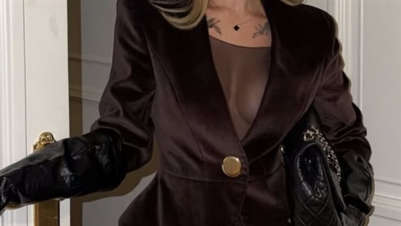 المخمل القطيفة 