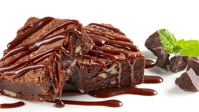 طريقة عمل كيكة البراونيز اللذيذة بطعم أحلي من الجاهزة