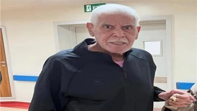 أول ظهور لحسن شحاتة بعد تحسن حالته الصحية يثير تفاعلًا واسعًا على مواقع التواصل (فيديو)