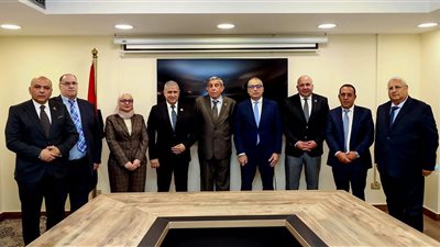 رئيس البنك الزراعي يلتقي أعضاء لجنة الزراعة بمجلس الشيوخ لبحث جهود التنمية ودعم المزارعين