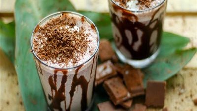 طريقة عمل السحلب بالشوكولاتة بخطوات بسيطة مثل الكافيهات