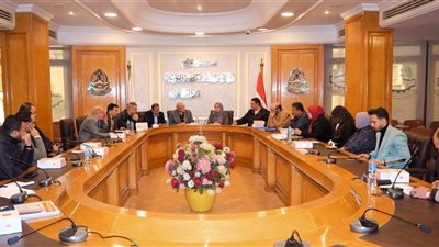 بتعليمات من 