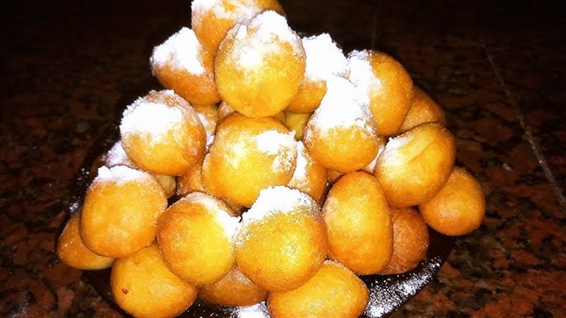 الزلابية بالسكر