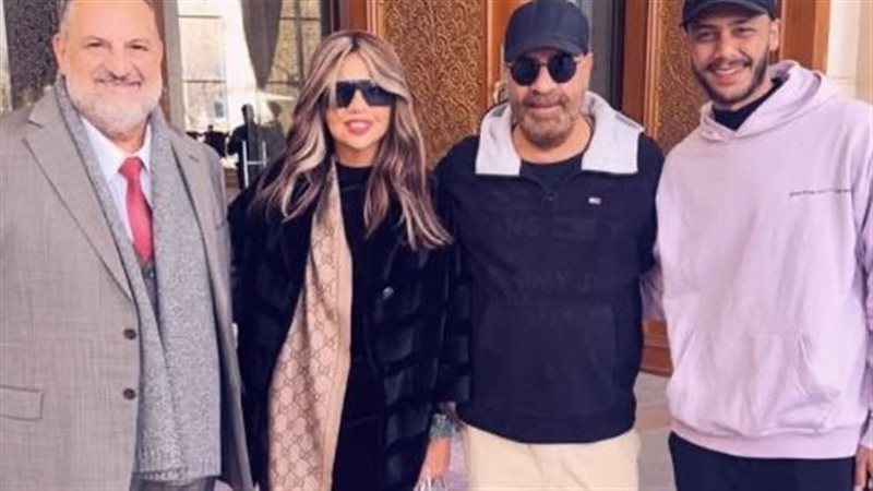 بوسي شلبي مع خالد الصاوي وماجد المصري في joy awards 