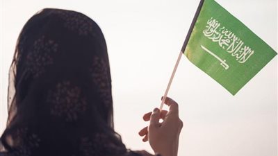 العمل عن بعد.. تمكين اقتصادي جديد لربات المنازل في السعودية