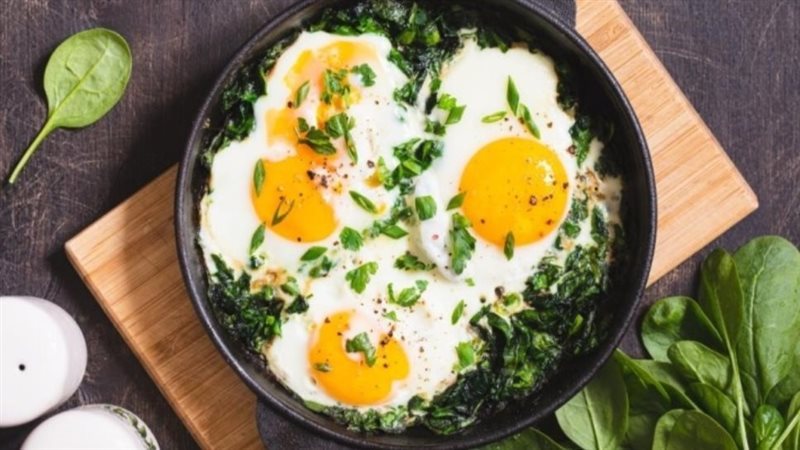 طريقة عمل الشكشوكة بالسبانخ