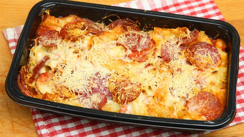 طاجن المكرونة بالبسطرمة