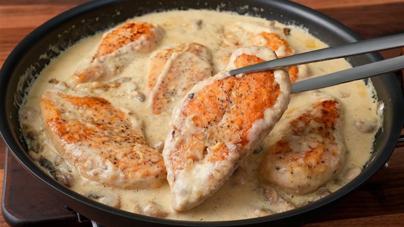 طريقة عمل فيليه  الدجاج بصوص الرانش الكريمي