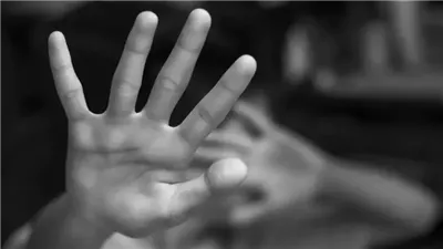 النيابة تحقق في واقعة تعذيب طفلة على يد والدها وزوجته بمنطقة المرج