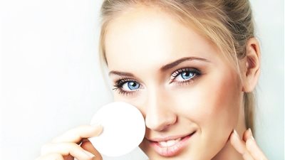 أفضل أنواع ماء الميسيلار لتنظيف البشرة وإزالة المكياج والشوائب  