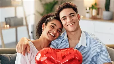 11 فكرة رومانسية للاحتفال في عيد الحب بالمنزل… دفء وبساطة لا تُنسى