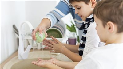 النظافة الشخصية في المدارس: حماية الطلاب من الأمراض وتعزيز الثقة بالنفس