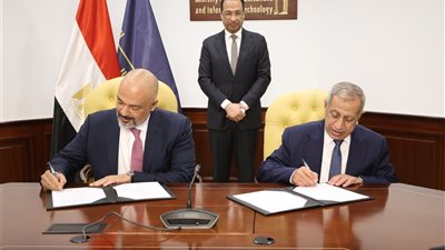 الأكاديمية العربية و«إي آند مصر» تتعاونان لإنشاء مختبرات اتصالات