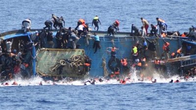 غرق مركب هجرة غير شرعية كان متجهاً إلى اليونان على متنها مصريين..والخارجية تتابع الحادث