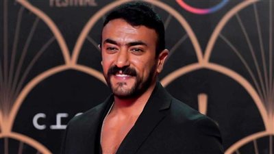 أحمد العوضي: «علي كلاي» تحدٍ نفسي قبل أن يكون جسديًا… والطبقة الشعبية هويتي الفنية