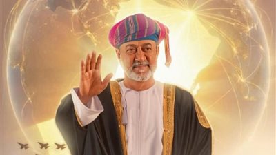 سلطان عُمان يجري اتصالات خليجية ويؤكد رفض التصعيد العسكري والدعوة للحوار
