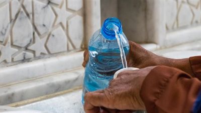 تفسير رؤية  ماء زمزم  في المنام للعزباء والمتزوجة والحامل