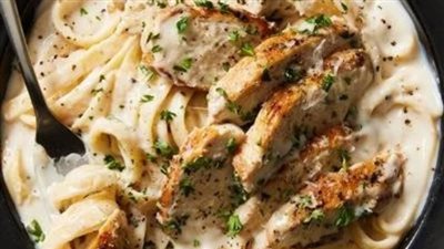 طريقة عمل مكرونة ألفريدو بالدجاج بخطوات بسيطة علي سفرة رمضان