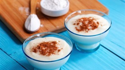 تحلية رمضانية سهلة ولذيذة.. طريقة عمل مهلبية القرفة