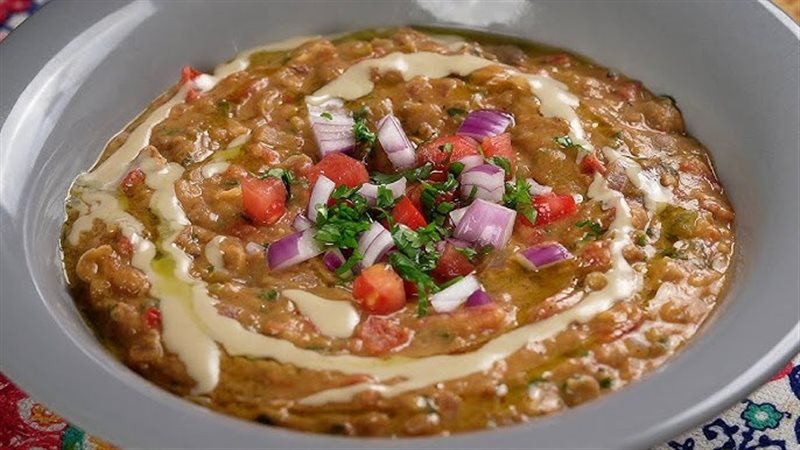 طريقة عمل الفول المدمس بالزيت الحار