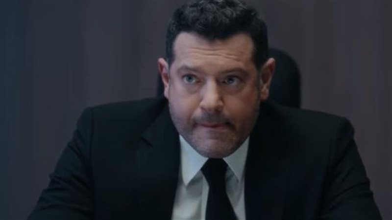 عمرو يوسف في رأس الأفعى 