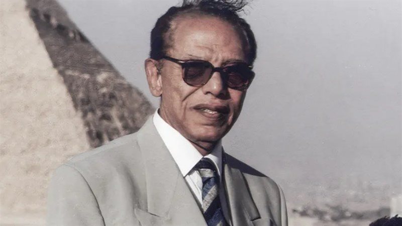 مصطفى محمود 