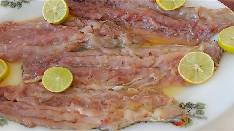 طريقة عمل الفسيخ بالطحينة  