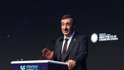 انطلاق قمة “ستراتكوم 2026” في إسطنبول وسط تحذيرات تركية من أزمة النظام الدولي