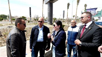 وزيرة الإسكان تتفقد أعمال تطوير ورفع كفاءة المحور المركزي الموازي وتشدد على ضرورة الالتزام بالجداول الزمنية المحددة